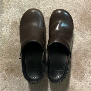 Dark brown leather dansko clogs